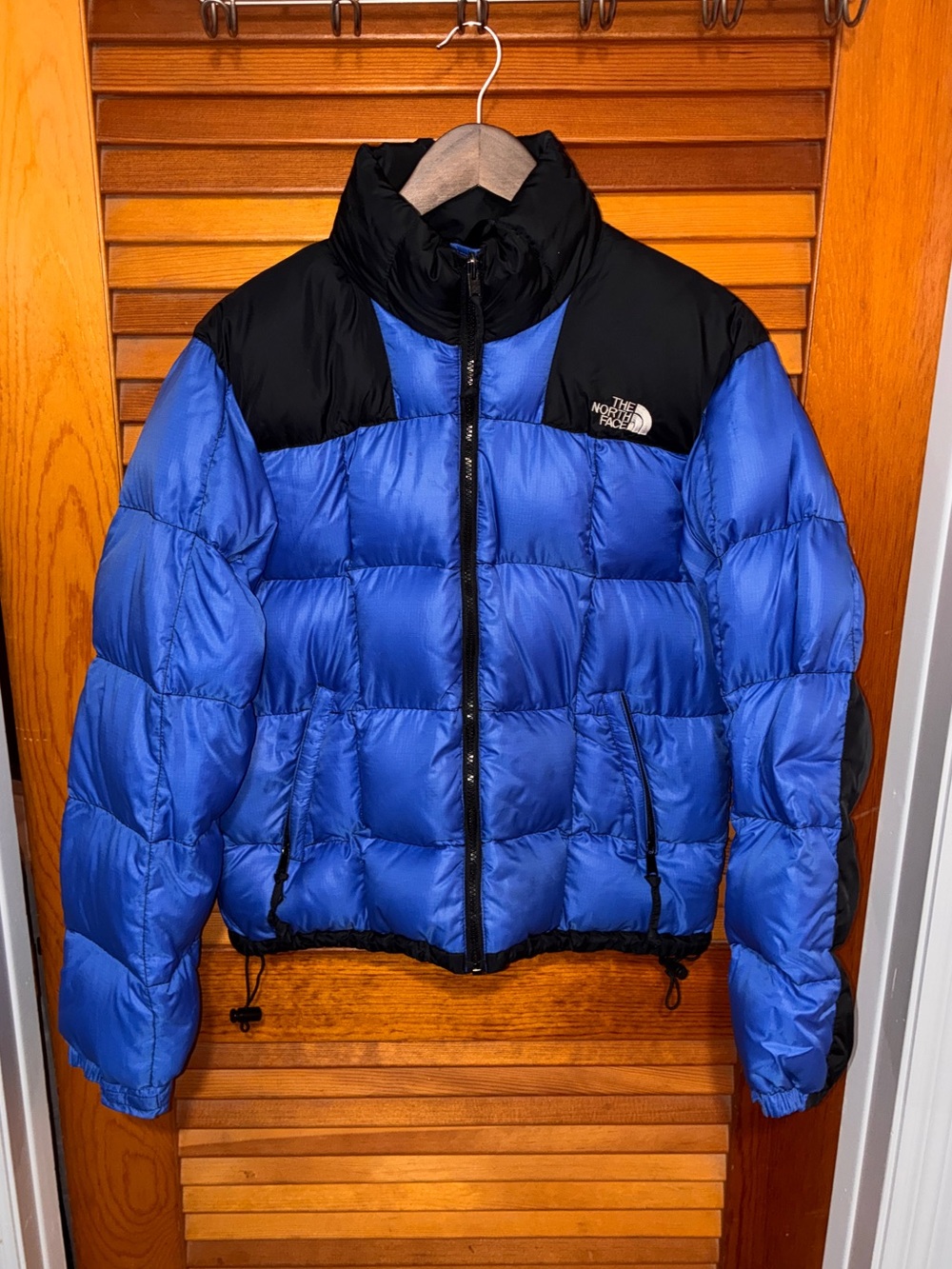 90s Vintage North Face Men’s Lhotse Down Puffer Jack, blue and black -size small